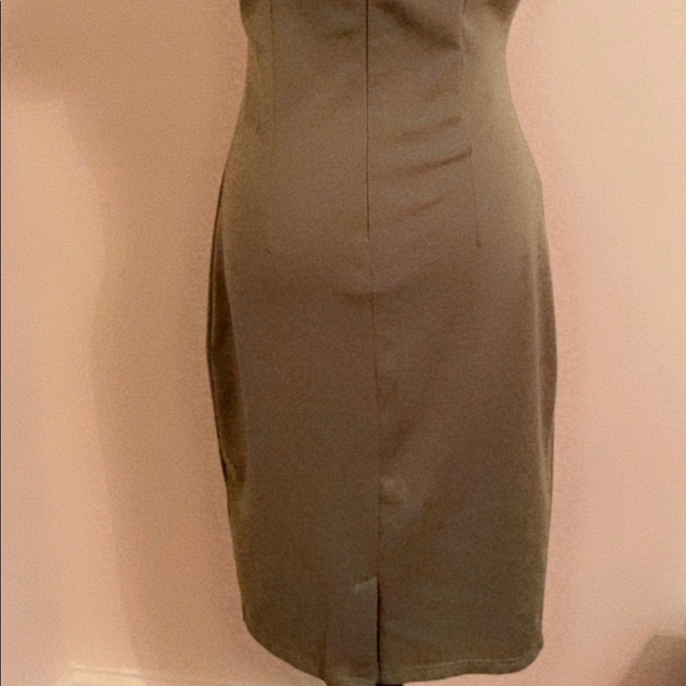 Green Ruffle Trim Rushed Dress - Picture 4 of 5
